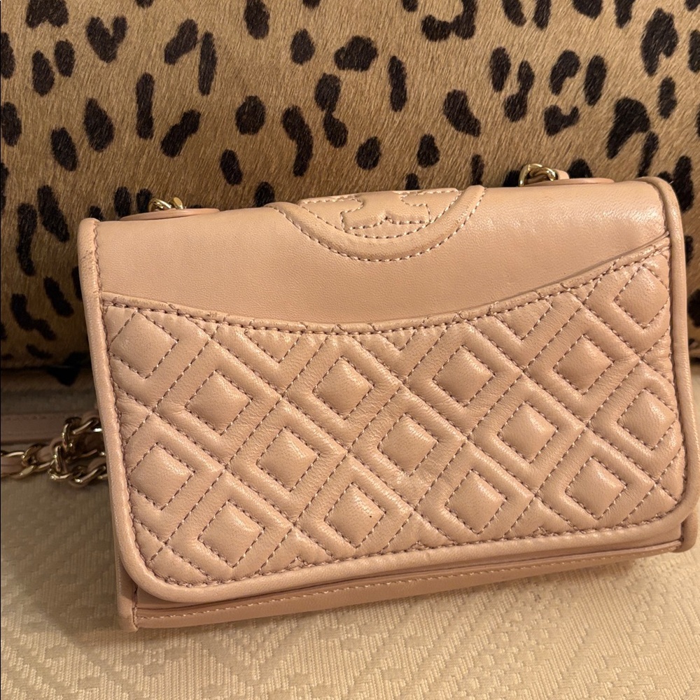 Tory Burch Small Shoulder bag nude